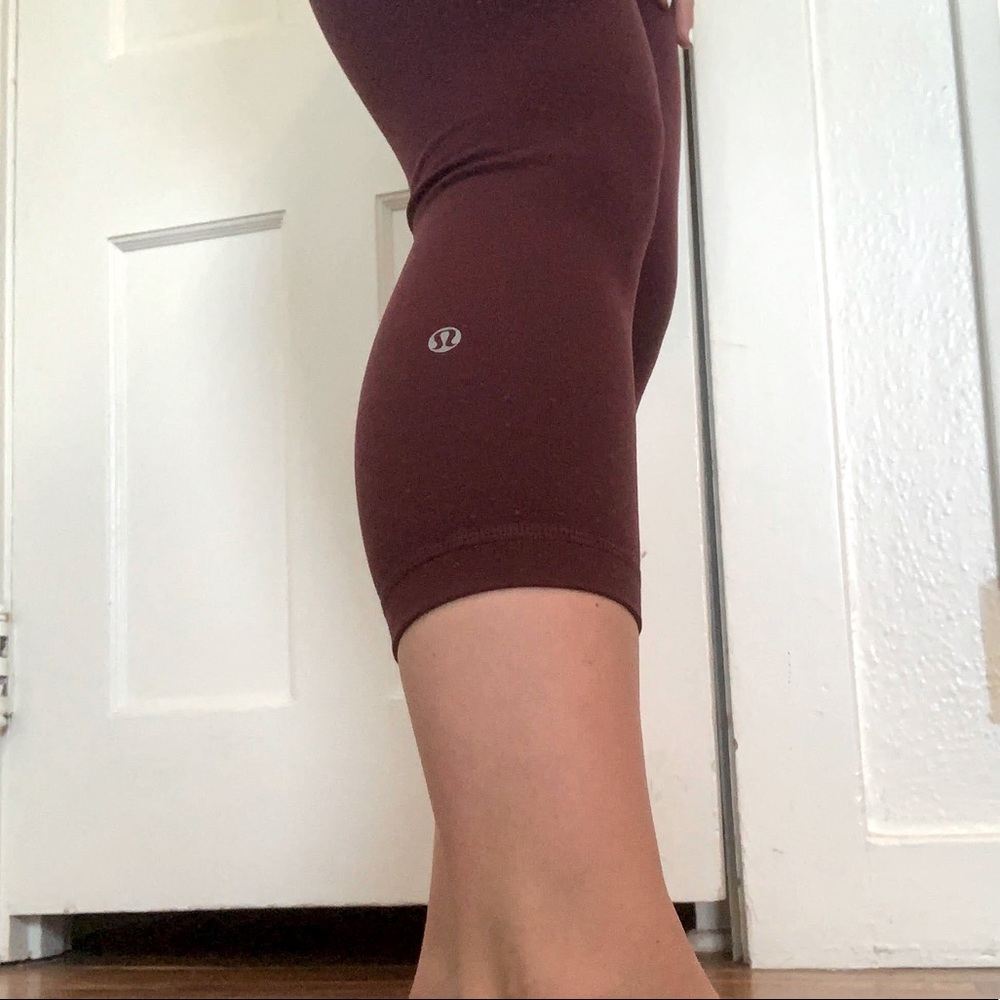 Lululemon Capri Leggings in Maroon